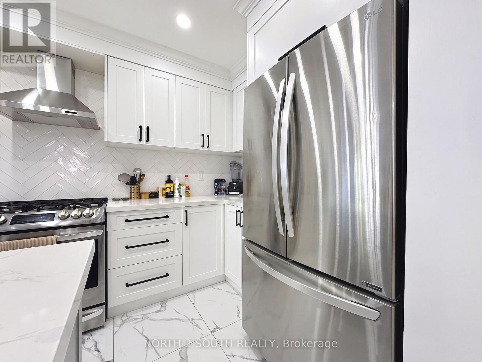Upper - 93 Komura Road, Vaughan, Ontario  L6A 3M1 - Photo 22 - N13653380