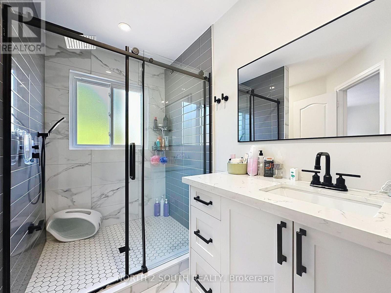 Upper - 93 Komura Road, Vaughan, Ontario  L6A 3M1 - Photo 32 - N13653380