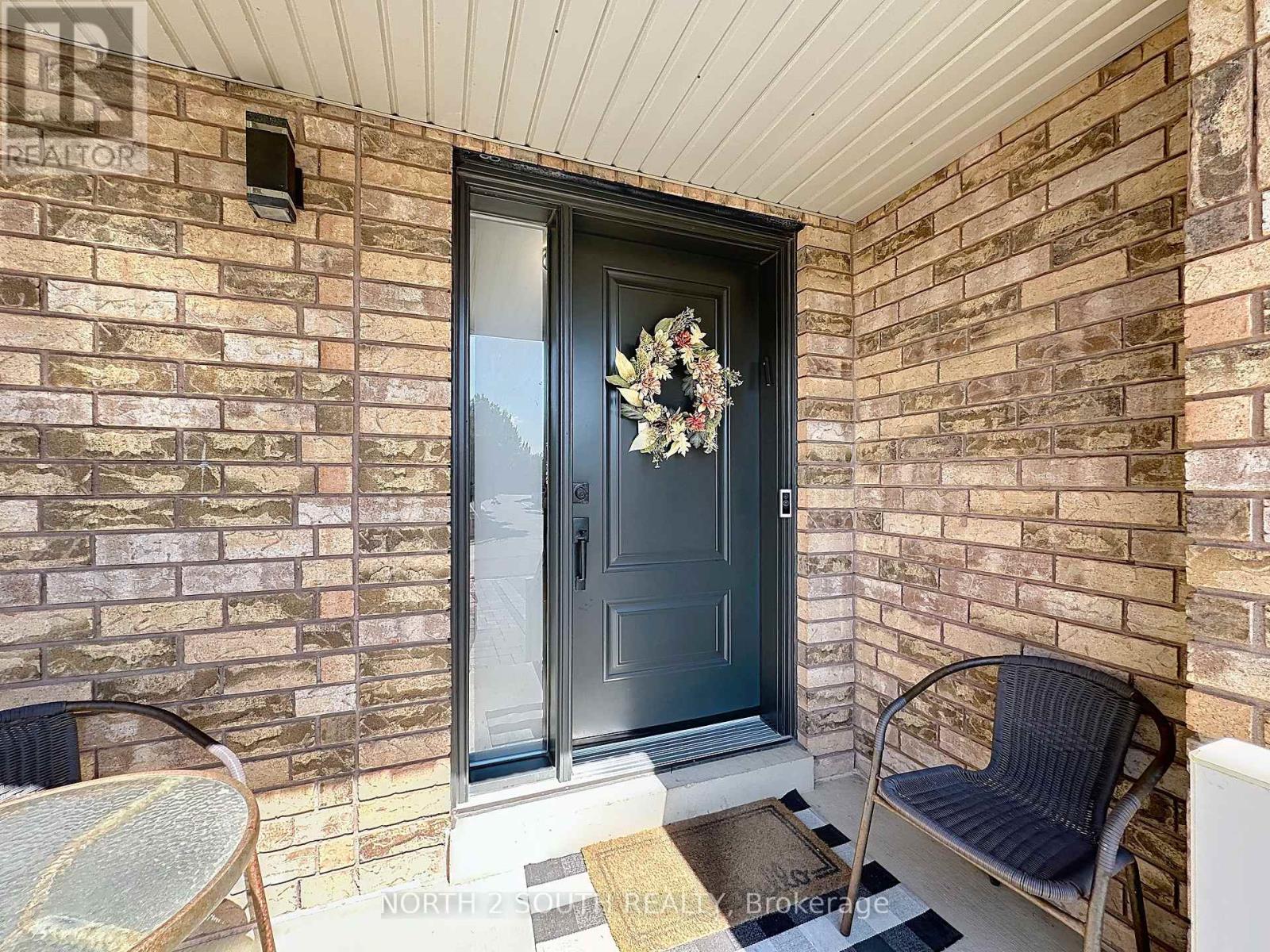Upper - 93 Komura Road, Vaughan, Ontario  L6A 3M1 - Photo 4 - N13653380