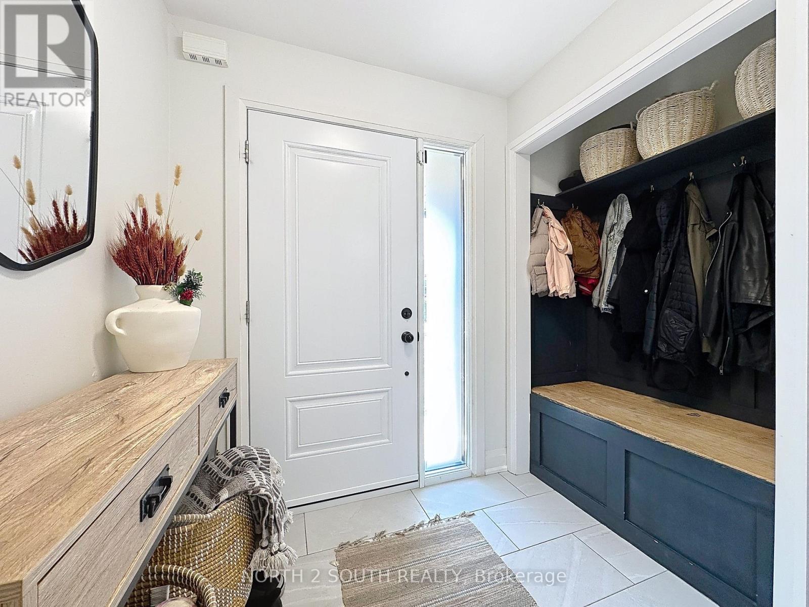Upper - 93 Komura Road, Vaughan, Ontario  L6A 3M1 - Photo 6 - N13653380