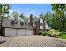 11 PARK TRAIL, Springwater, Ontario