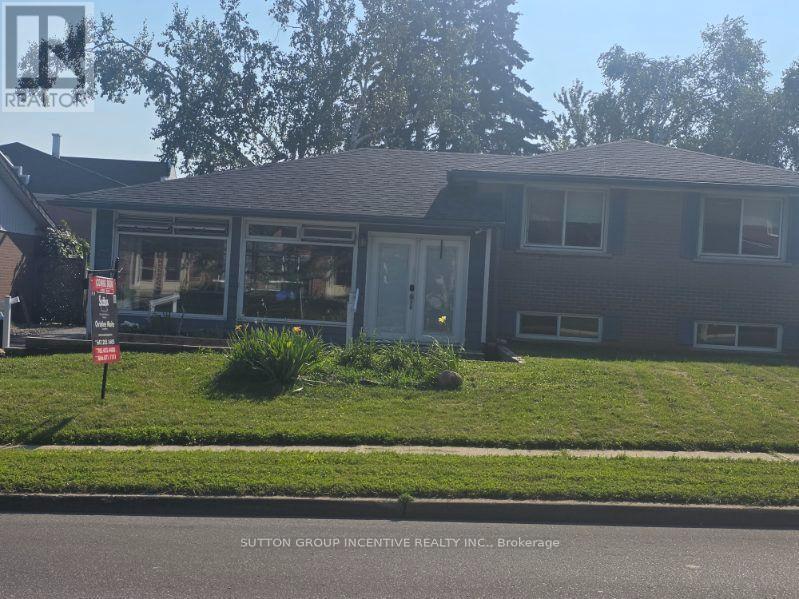 83 Glenwood Drive, Barrie, Ontario  L4N 1R5 - Photo 2 - S13653382