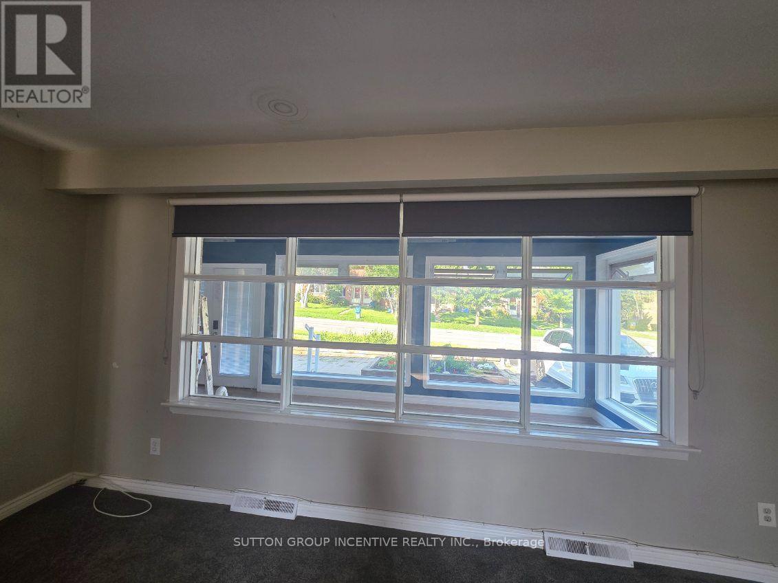 83 Glenwood Drive, Barrie, Ontario  L4N 1R5 - Photo 6 - S13653382
