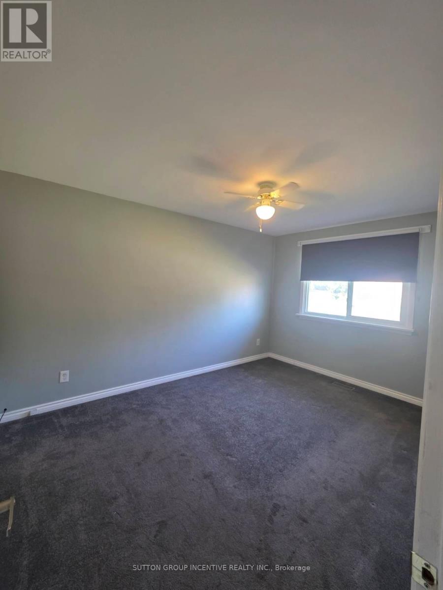 83 Glenwood Drive, Barrie, Ontario  L4N 1R5 - Photo 9 - S13653382