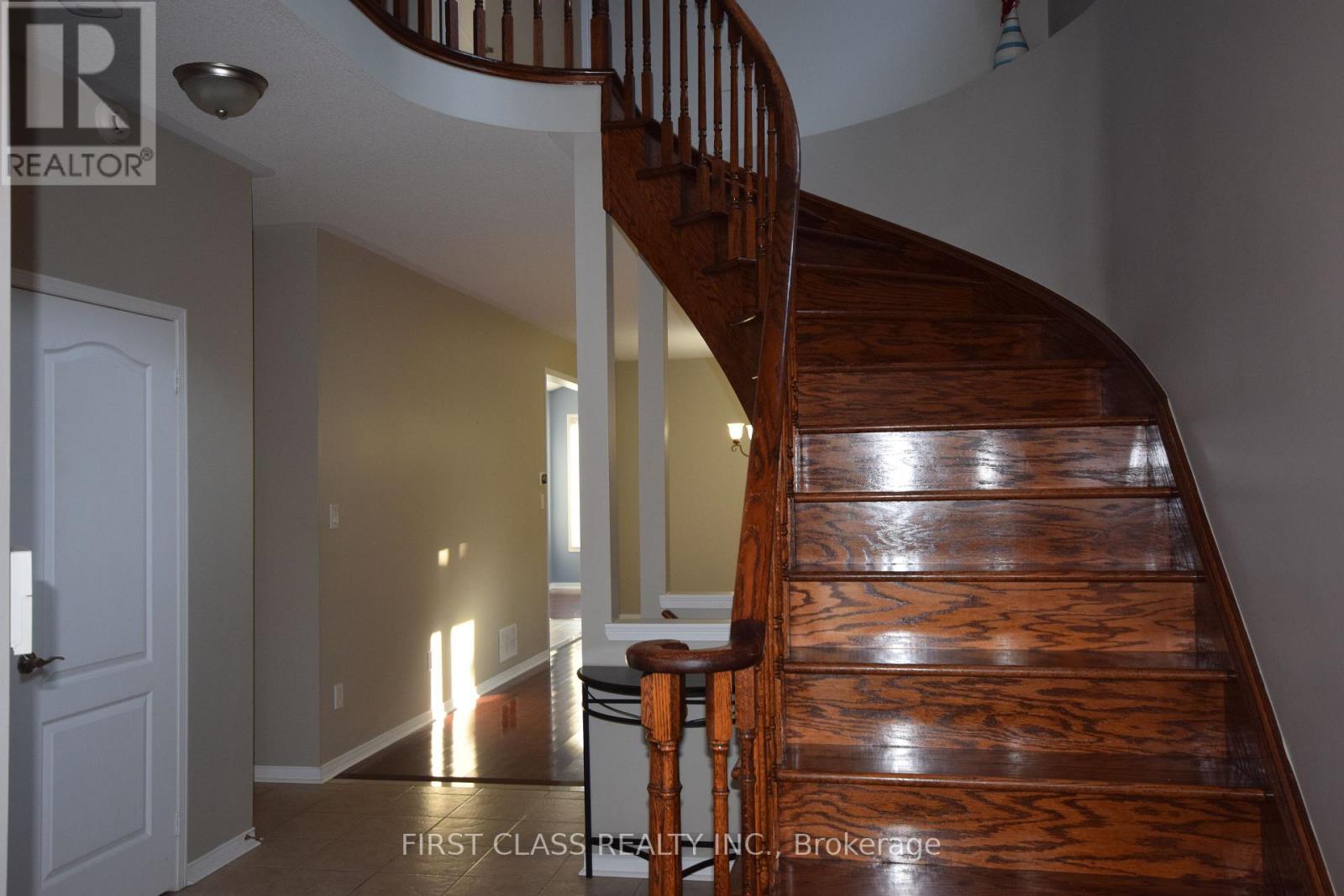 5168 Littlebend Drive, Mississauga, Ontario  L5M 8B6 - Photo 2 - W13653370