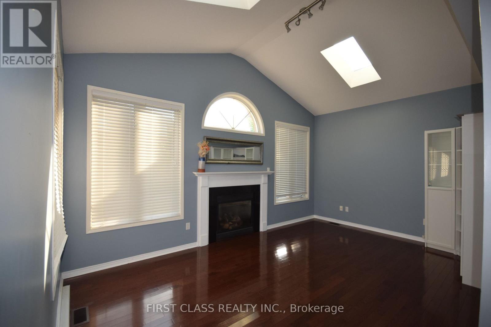 5168 Littlebend Drive, Mississauga, Ontario  L5M 8B6 - Photo 5 - W13653370