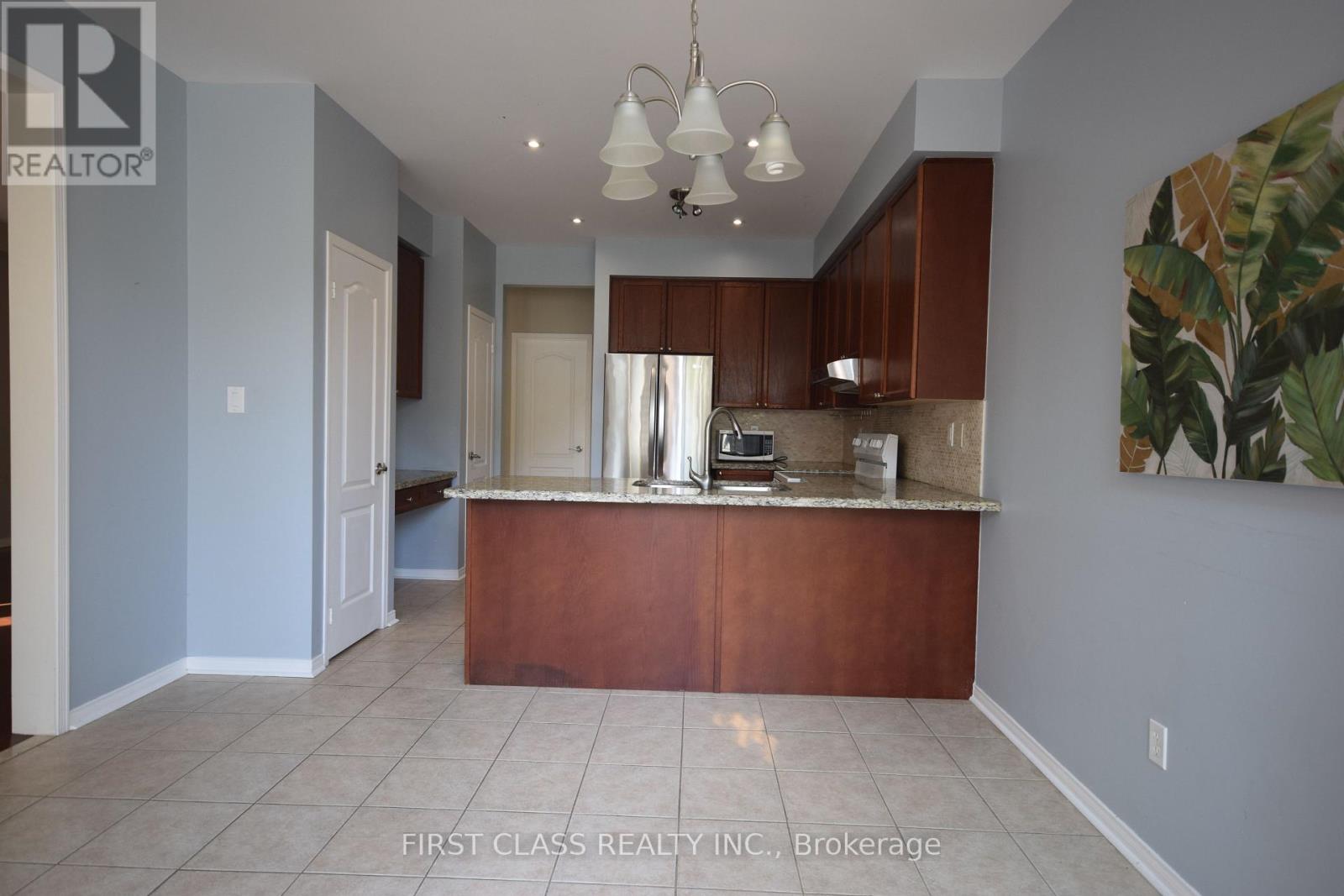 5168 Littlebend Drive, Mississauga, Ontario  L5M 8B6 - Photo 9 - W13653370