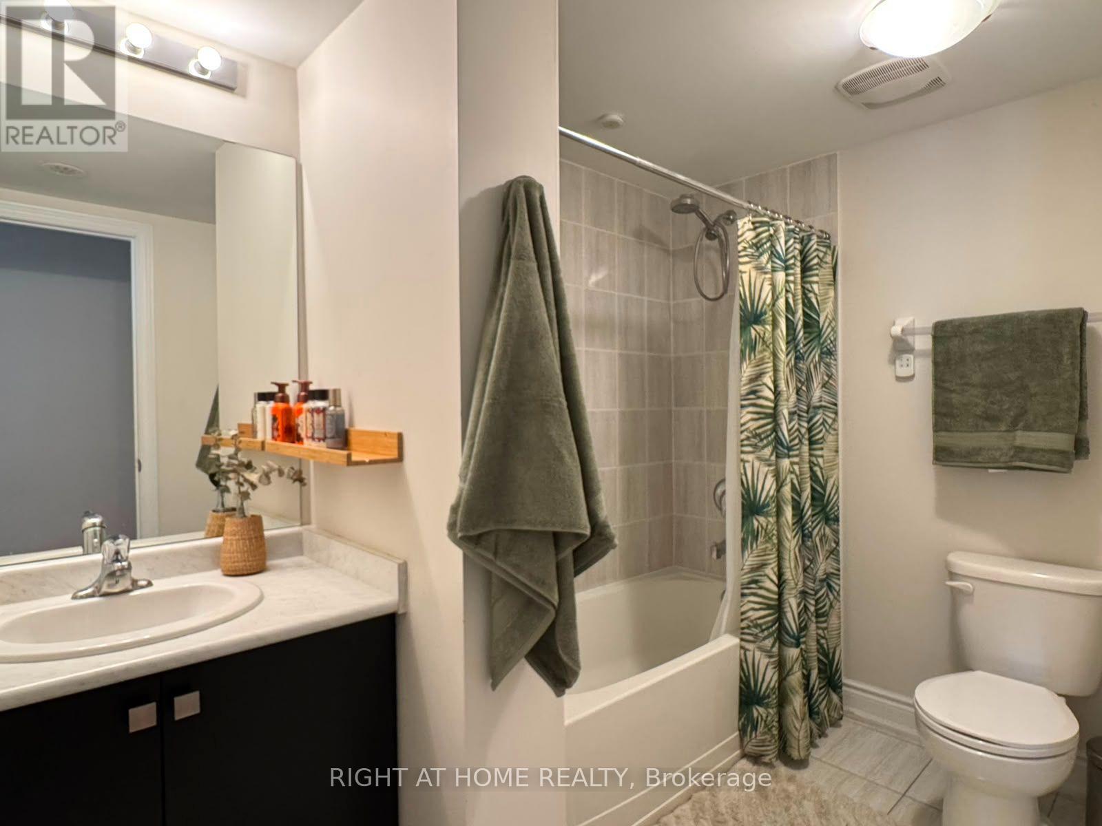 31 Edward Horton Crescent, Toronto, Ontario  M8Z 0E7 - Photo 15 - W13653372