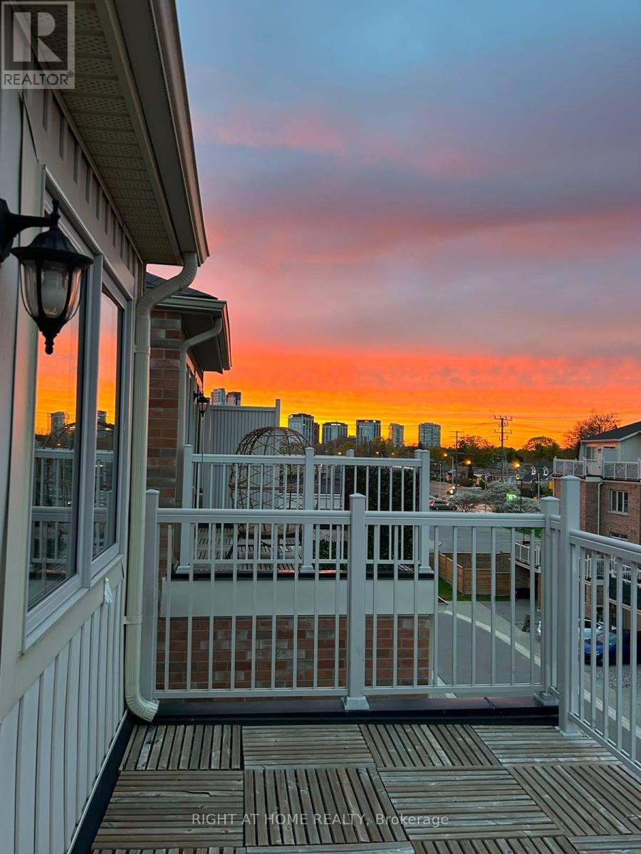 31 Edward Horton Crescent, Toronto, Ontario  M8Z 0E7 - Photo 26 - W13653372