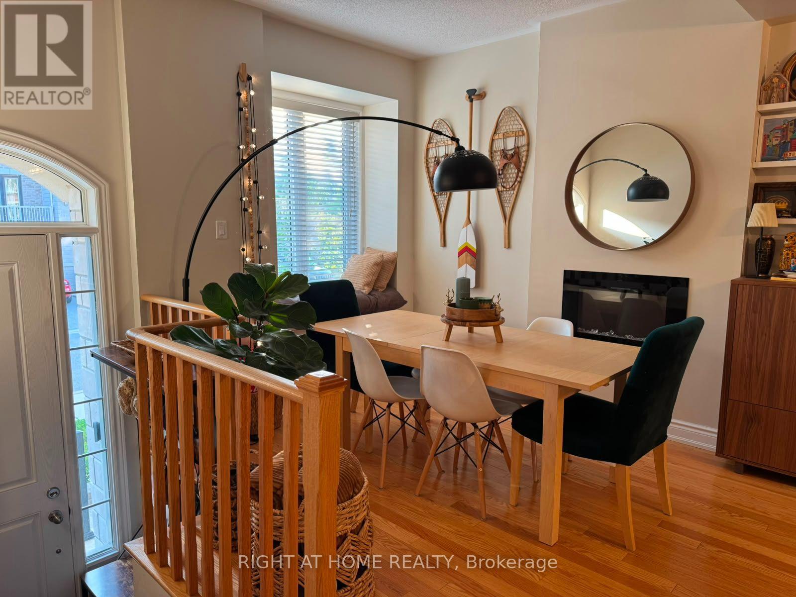 31 Edward Horton Crescent, Toronto, Ontario  M8Z 0E7 - Photo 6 - W13653372