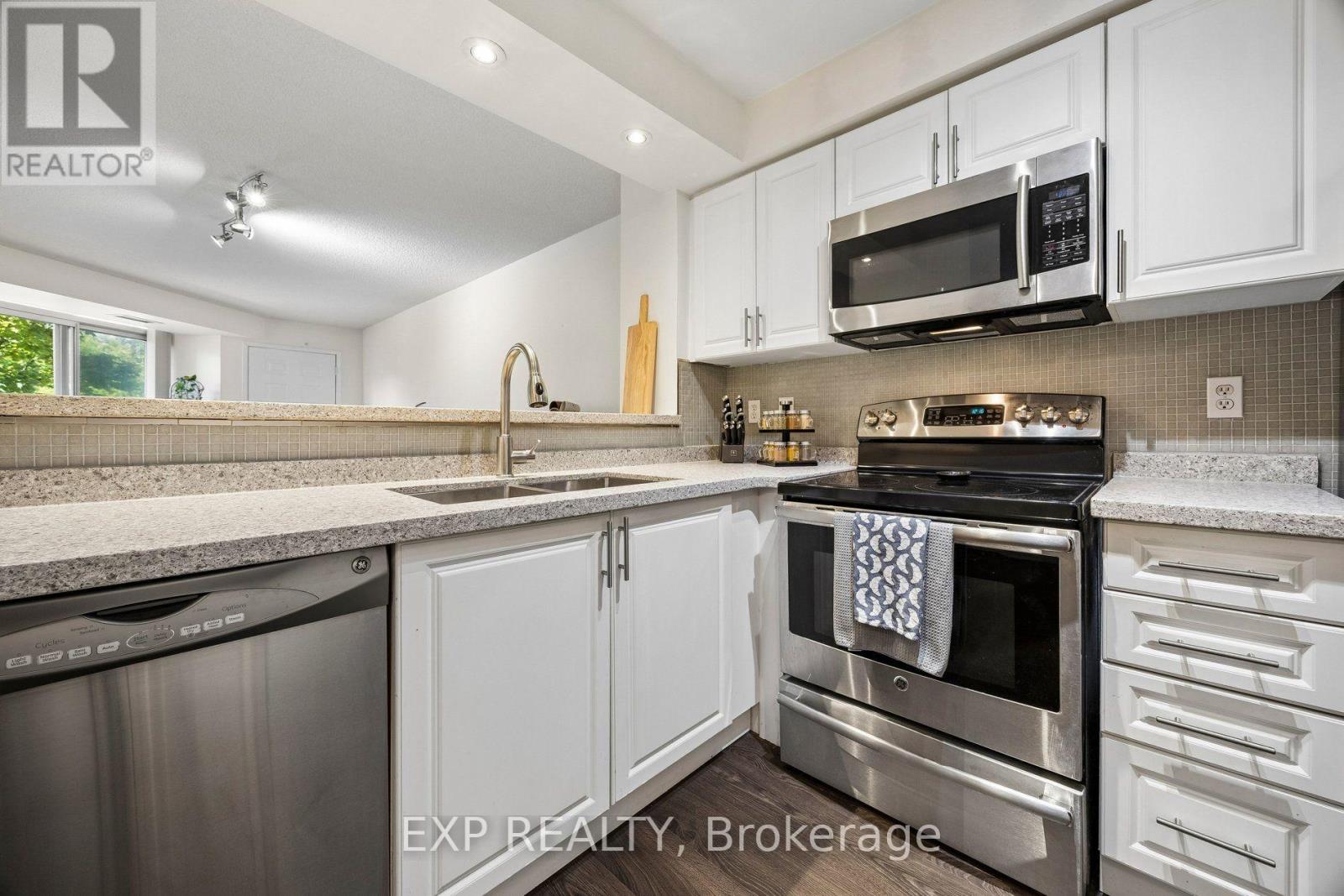 311 - 190 Manitoba Street, Toronto, Ontario  M8Y 3Y8 - Photo 10 - W13653392