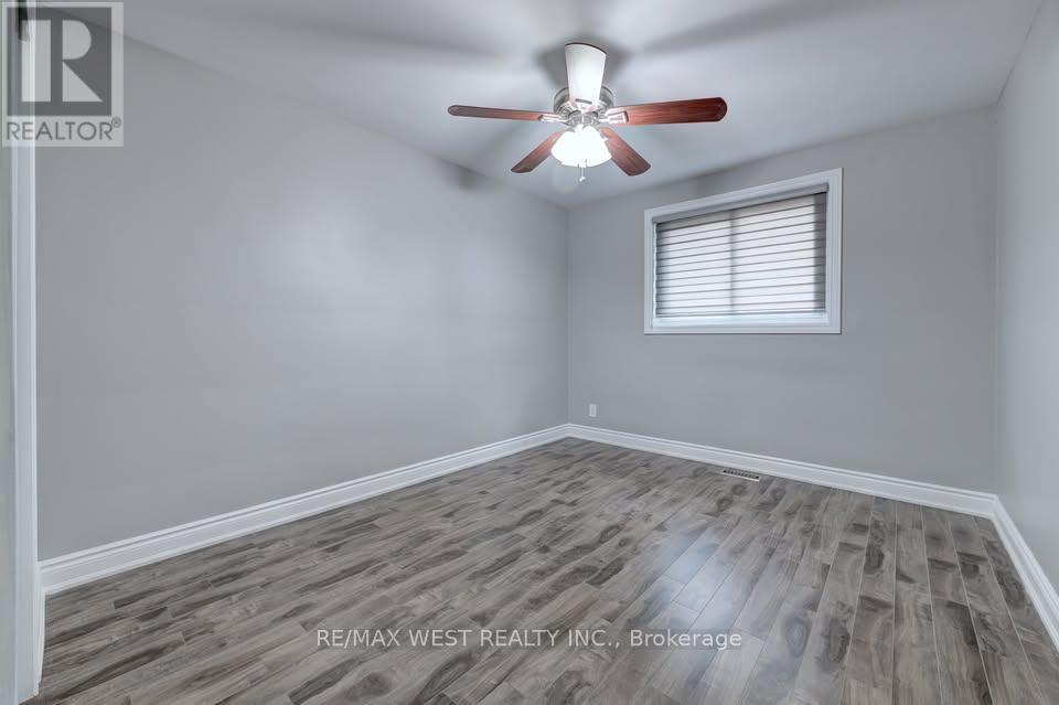 Main Lvl - 16 Hasbrooke Drive, Toronto, Ontario  M9L 1A1 - Photo 11 - W13653394