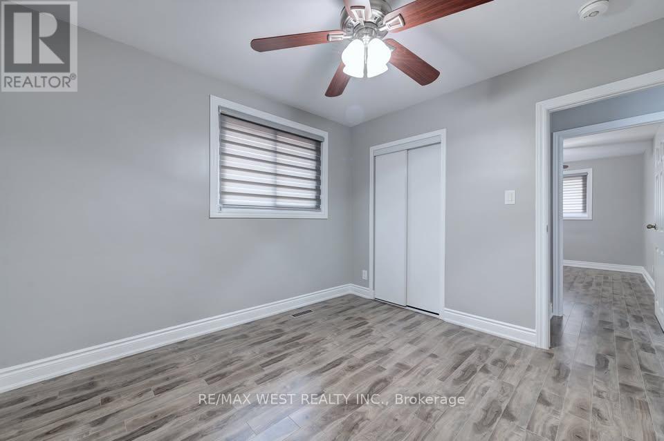 Main Lvl - 16 Hasbrooke Drive, Toronto, Ontario  M9L 1A1 - Photo 13 - W13653394