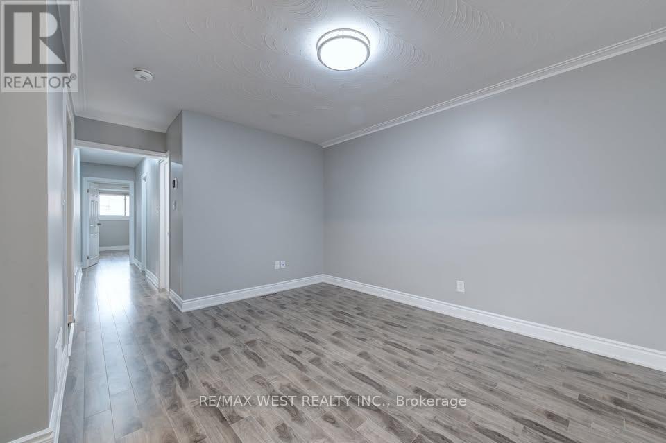 Main Lvl - 16 Hasbrooke Drive, Toronto, Ontario  M9L 1A1 - Photo 7 - W13653394