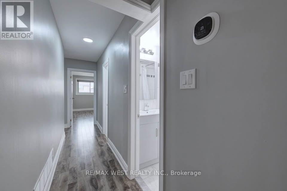 Main Lvl - 16 Hasbrooke Drive, Toronto, Ontario  M9L 1A1 - Photo 8 - W13653394