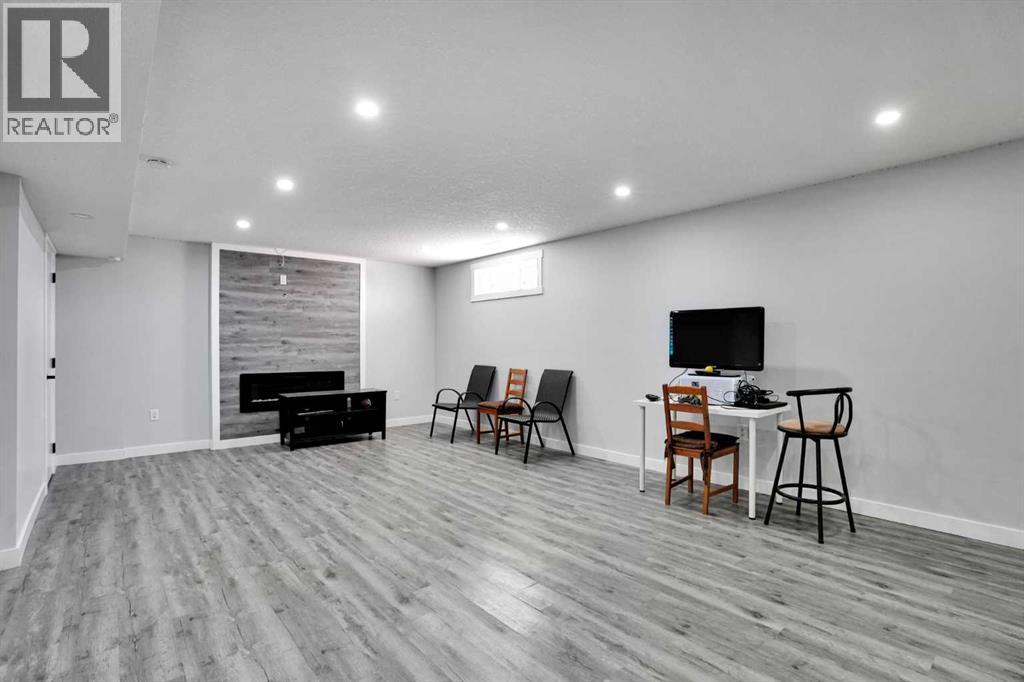 101 Douglas Ridge Circle SE, Calgary, Alberta  T2Z 3B7 - Photo 39 - A2334564