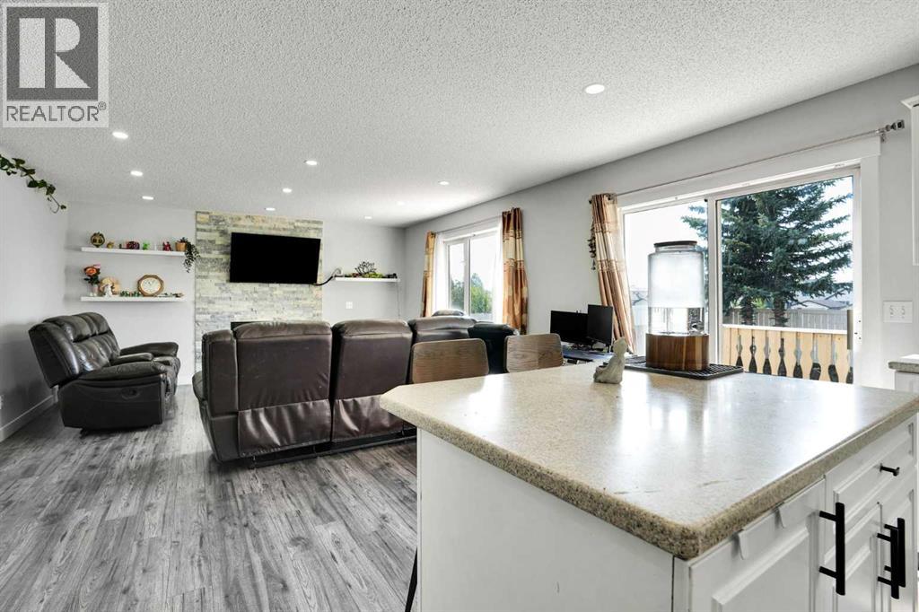 101 Douglas Ridge Circle SE, Calgary, Alberta  T2Z 3B7 - Photo 16 - A2334564