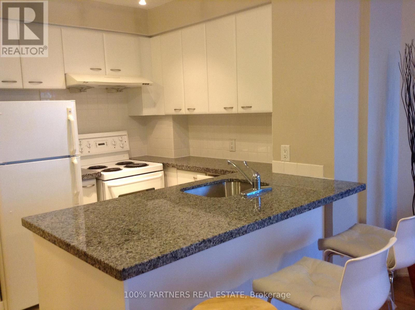 912 - 36 Lee Centre Drive, Toronto, Ontario  M1H 3K2 - Photo 5 - E13411730