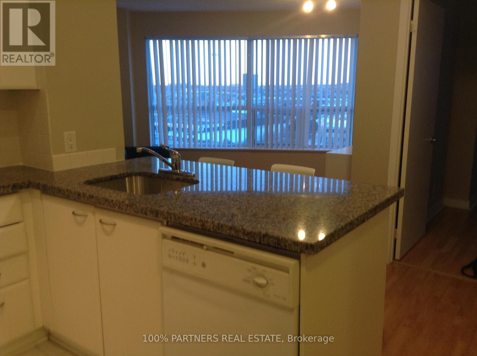 912 - 36 Lee Centre Drive, Toronto, Ontario  M1H 3K2 - Photo 3 - E13411730