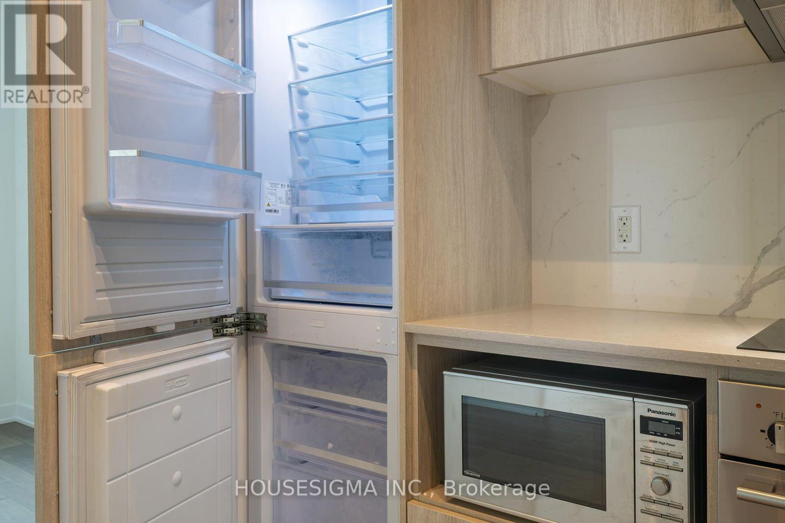 1011 - 60 Honeycrisp Crescent, Vaughan, Ontario  L4K 0N5 - Photo 16 - N13587774