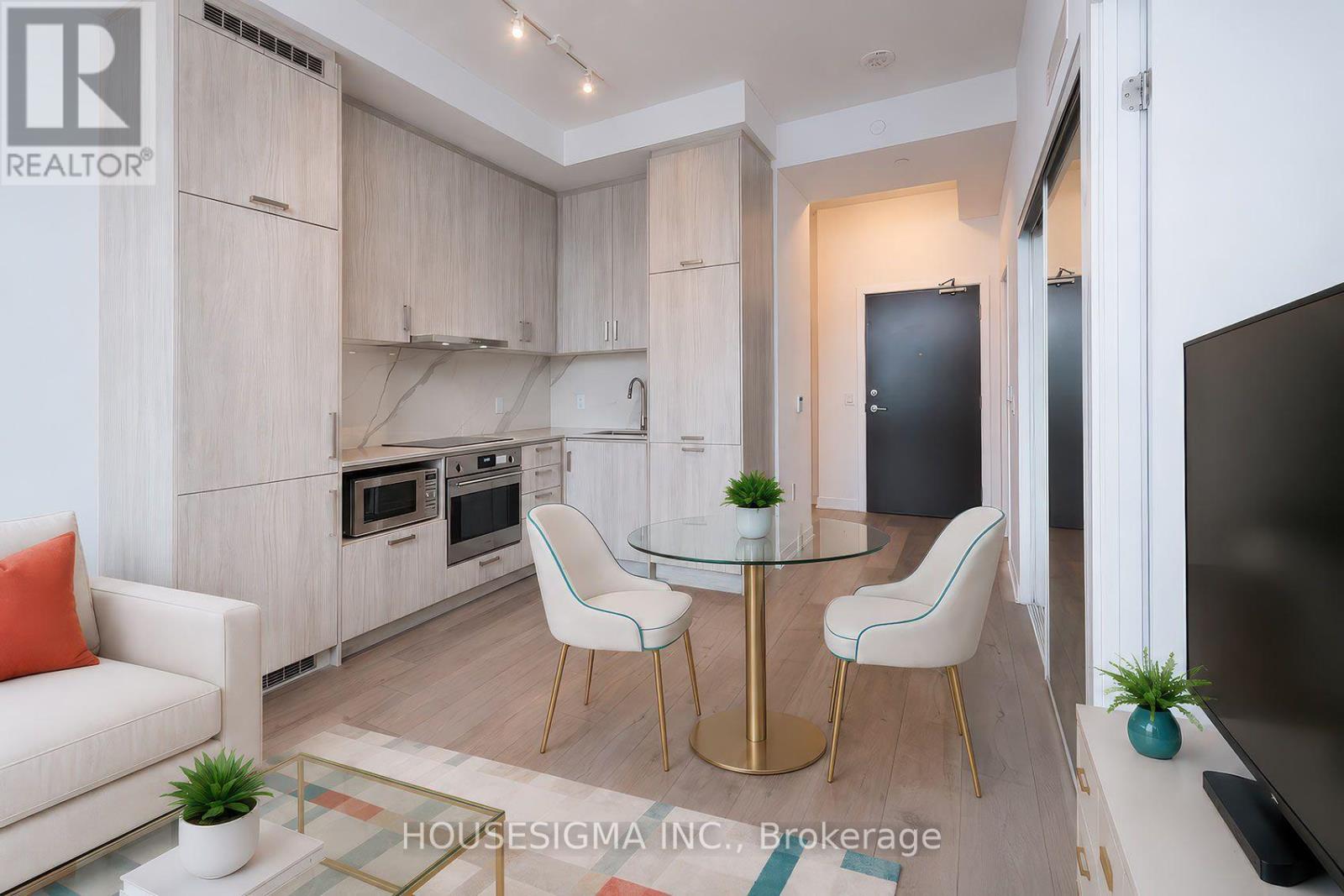 1011 - 60 Honeycrisp Crescent, Vaughan, Ontario  L4K 0N5 - Photo 4 - N13587774