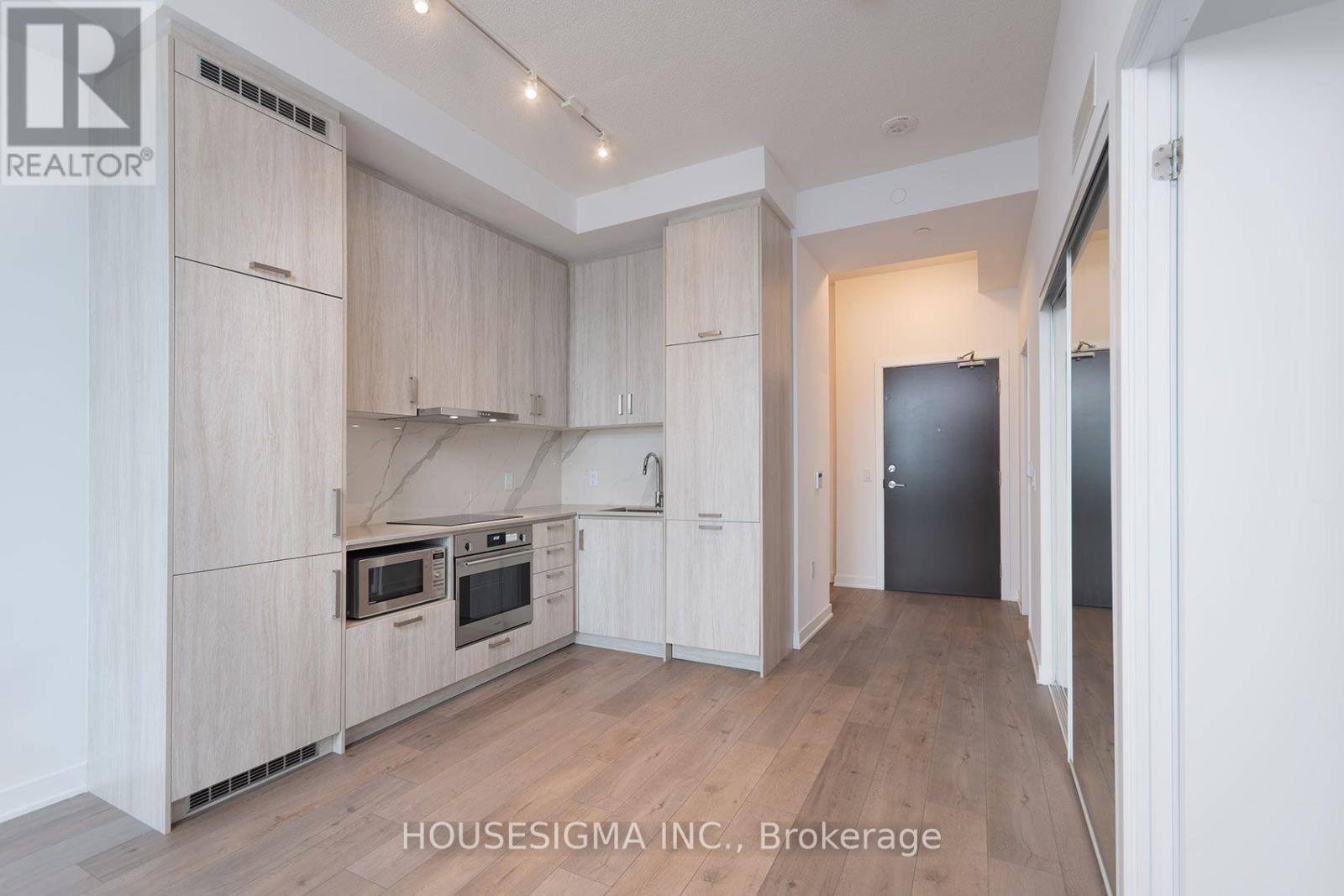 1011 - 60 Honeycrisp Crescent, Vaughan, Ontario  L4K 0N5 - Photo 9 - N13587774