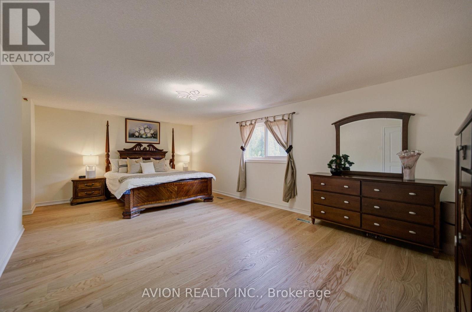 203 Valleymede Drive, Richmond Hill, Ontario  L4B 3S4 - Photo 19 - N13631178