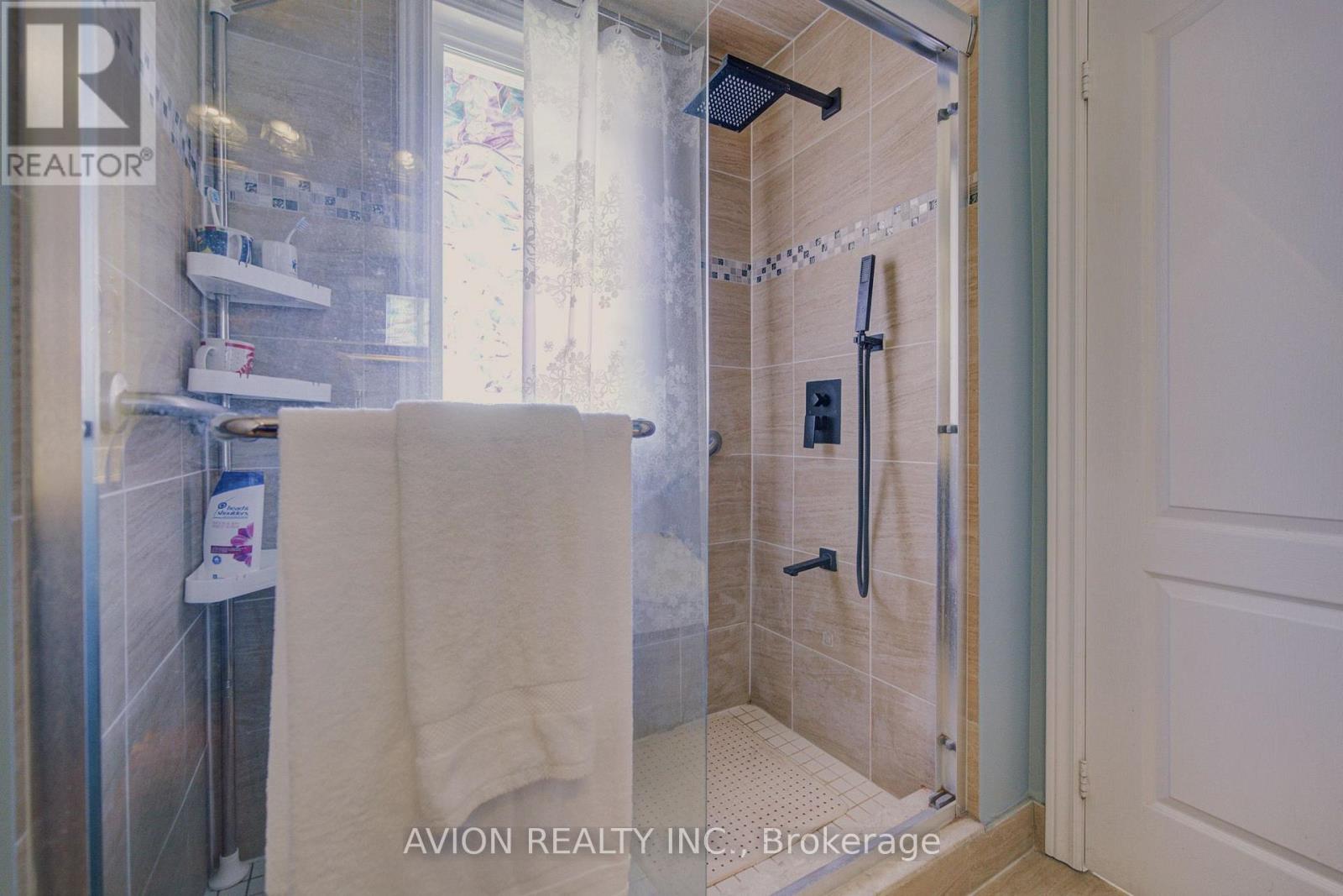203 Valleymede Drive, Richmond Hill, Ontario  L4B 3S4 - Photo 36 - N13631178