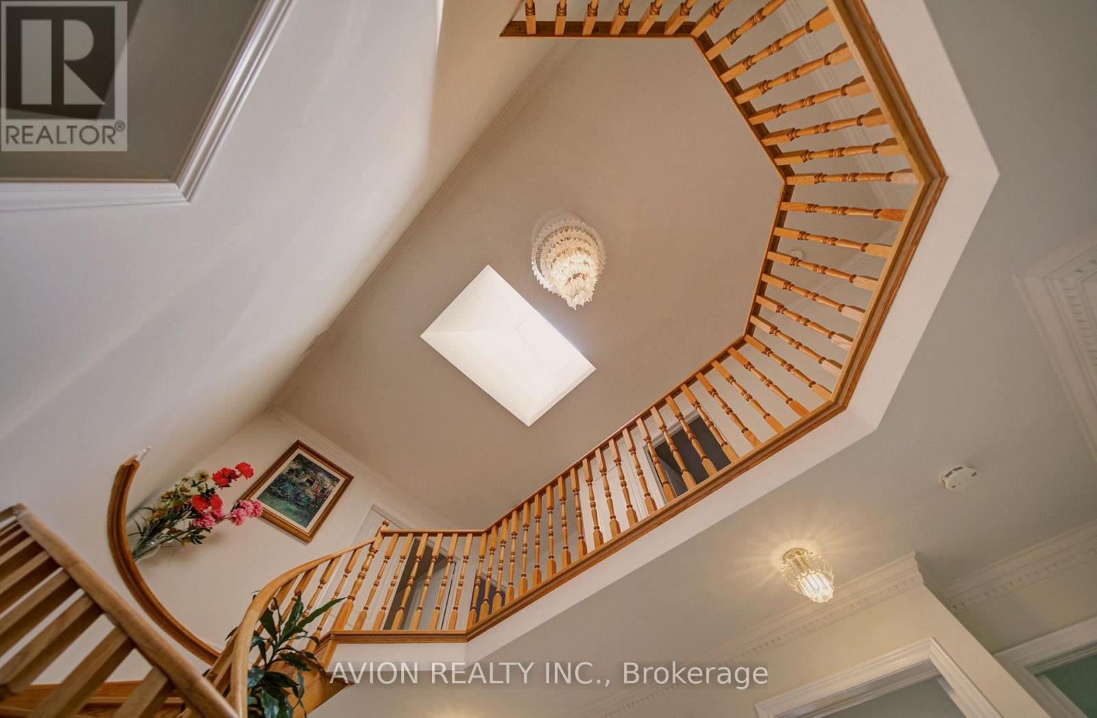 203 Valleymede Drive, Richmond Hill, Ontario  L4B 3S4 - Photo 5 - N13631178
