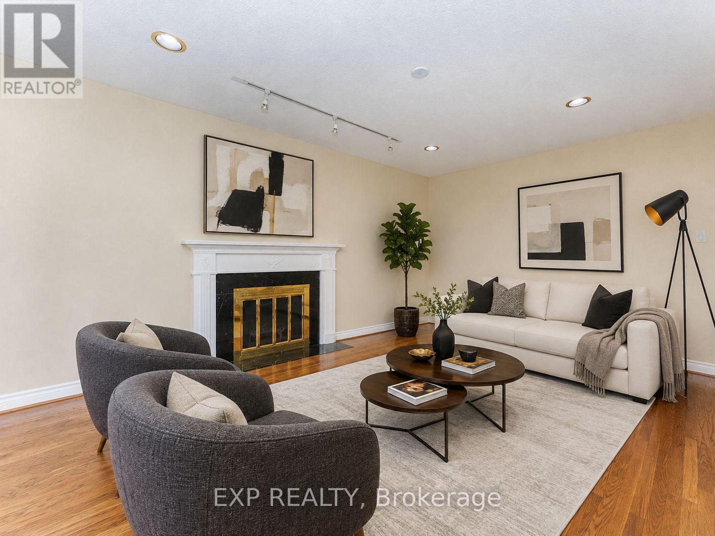 5 Hyde Park Drive, Richmond Hill, Ontario  L4B 1V3 - Photo 6 - N13645590
