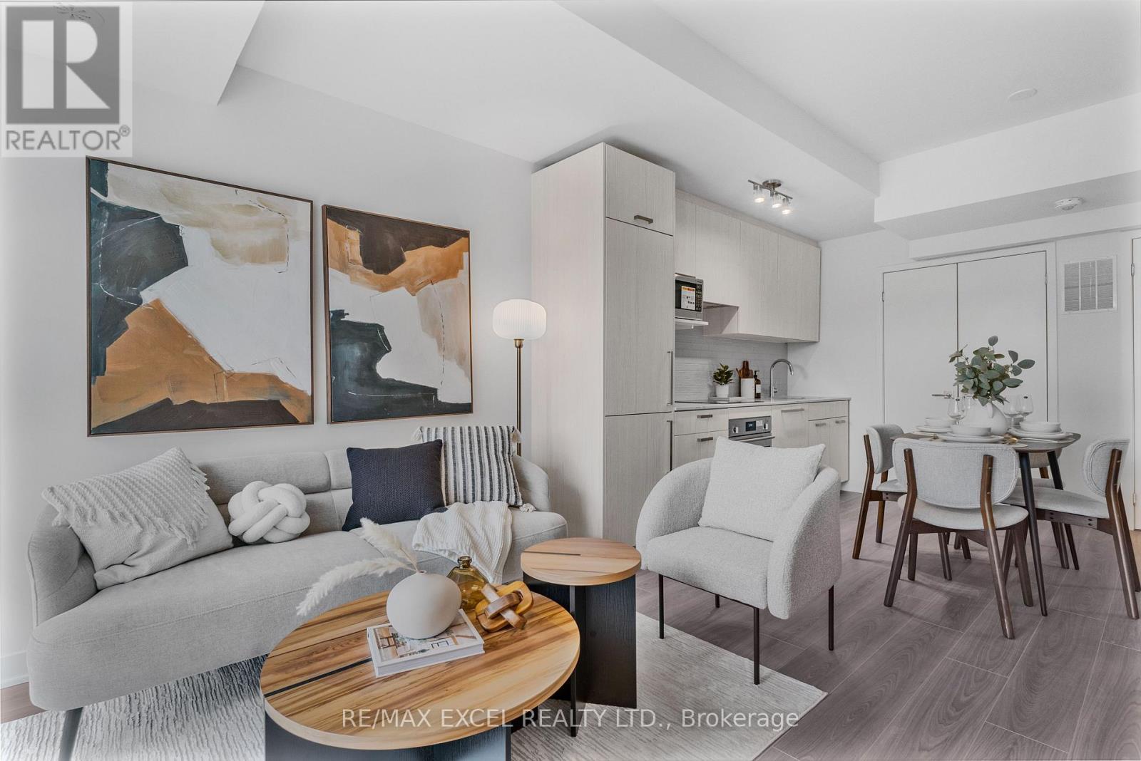 TH 22 - 75 CURLEW DRIVE, Toronto, Ontario