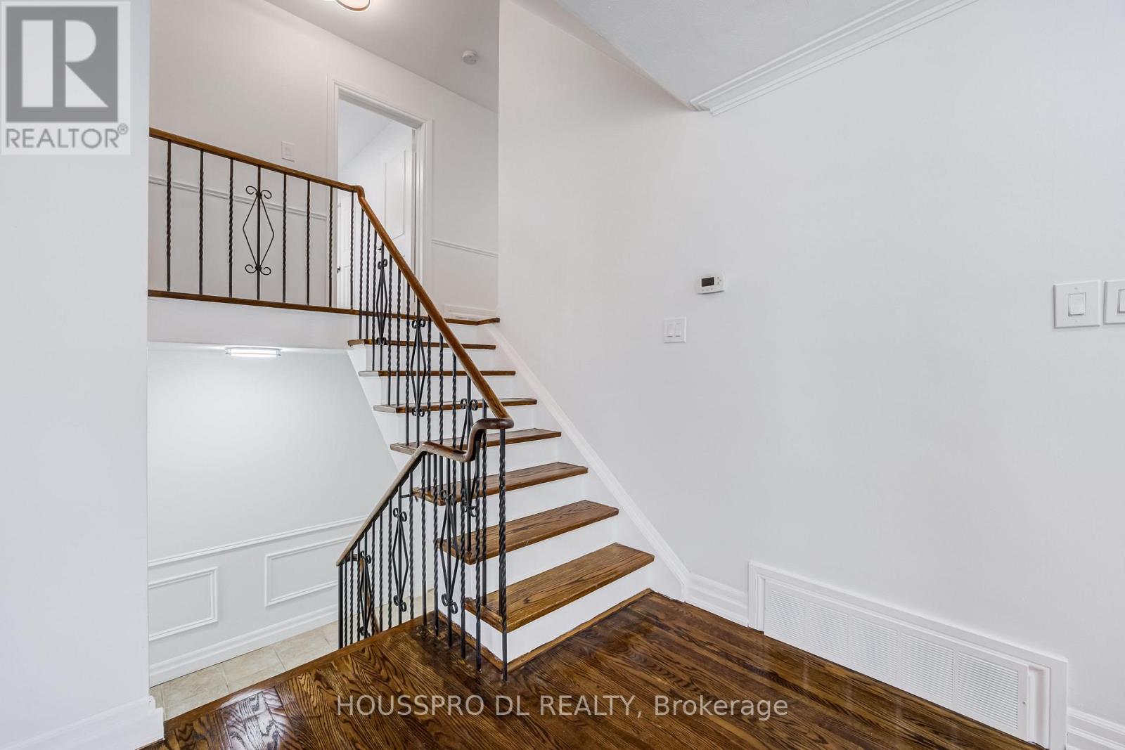 49 Bowerbank Drive, Toronto, Ontario  M2M 1Z9 - Photo 17 - C13653414