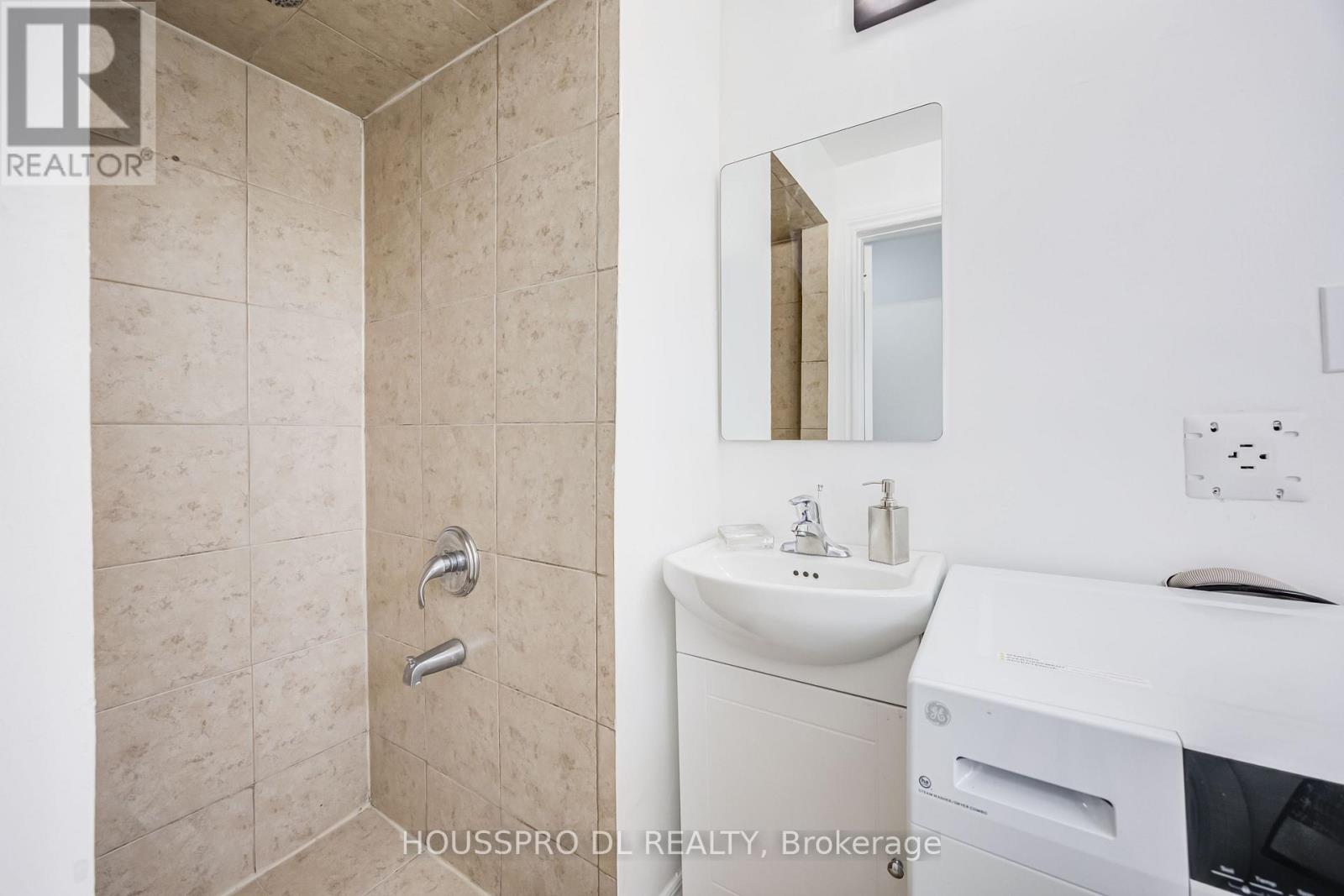 49 Bowerbank Drive, Toronto, Ontario  M2M 1Z9 - Photo 29 - C13653414