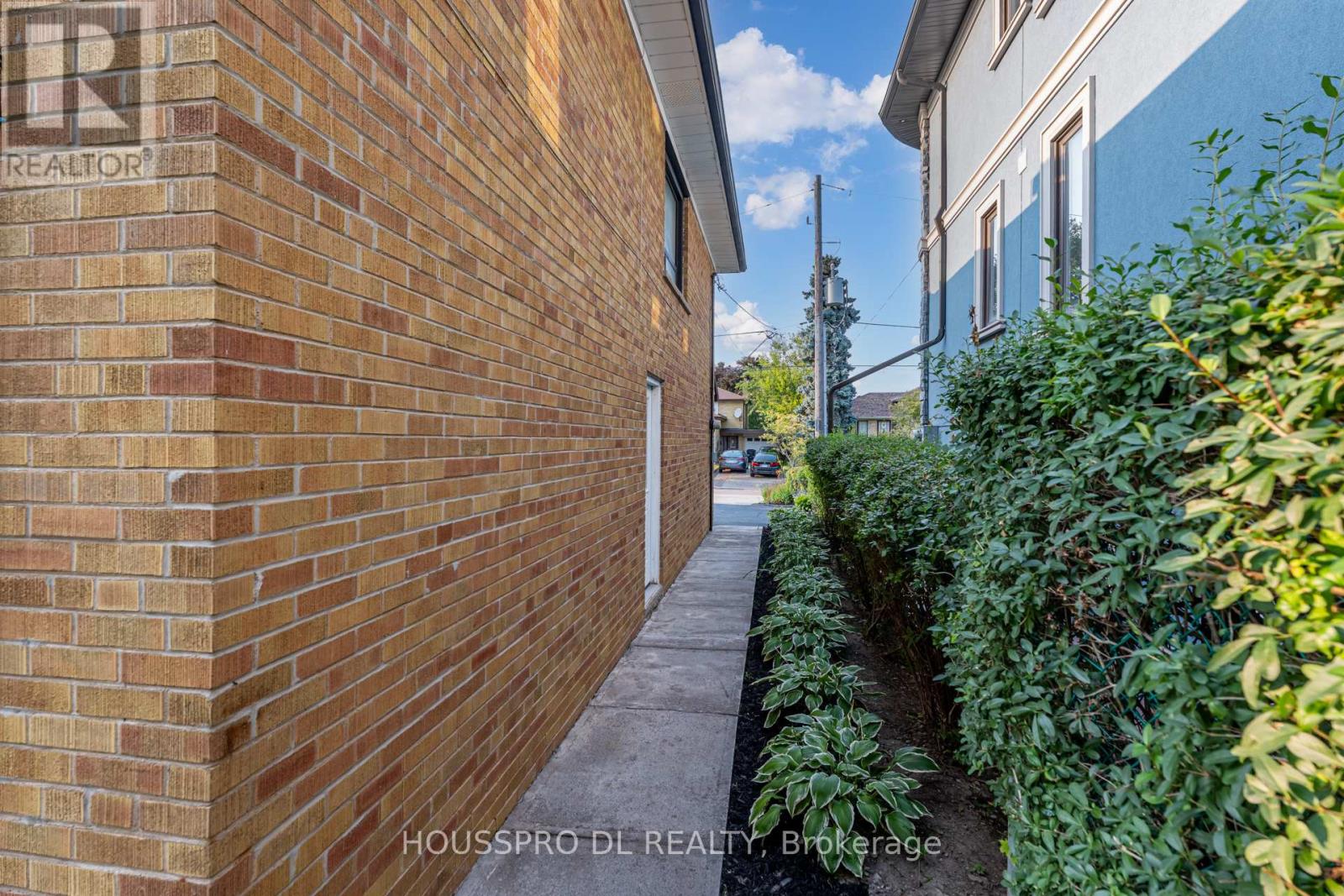 49 Bowerbank Drive, Toronto, Ontario  M2M 1Z9 - Photo 48 - C13653414