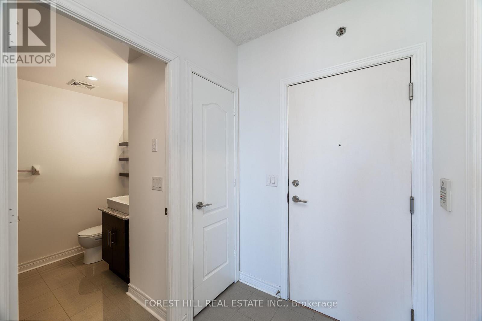 510 - 2756 OLD LESLIE STREET Toronto (Bayview Village), ON M2K 0A9