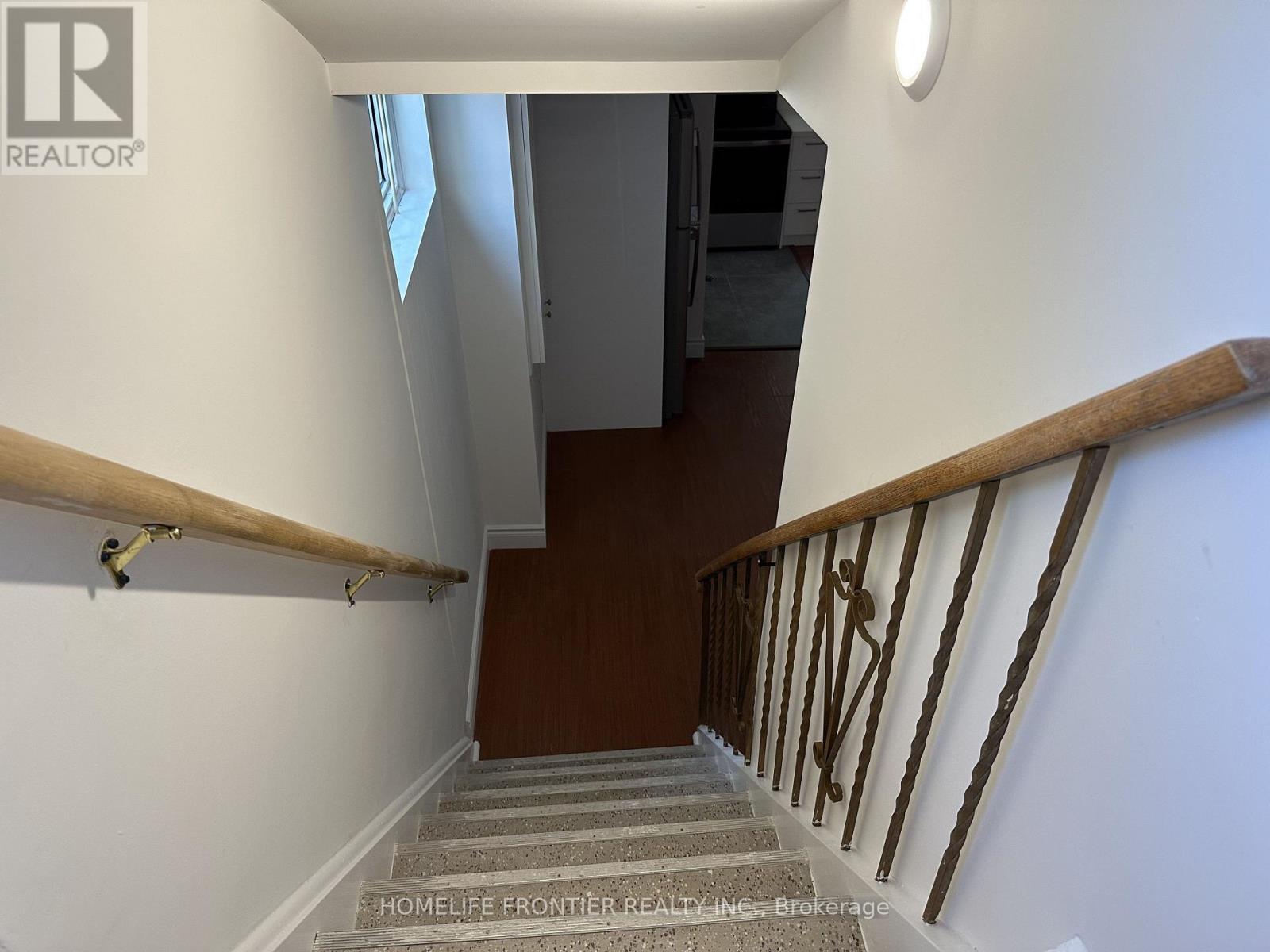 A - 11 Alpaca Drive, Toronto, Ontario M1J 2Z8 - Photo 3 - E13653404