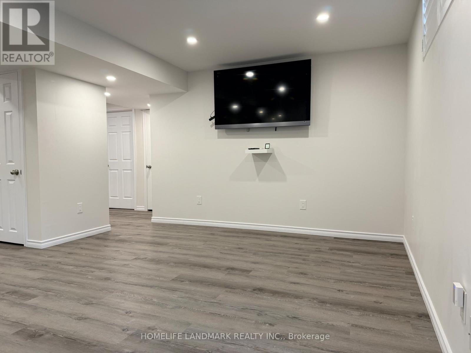 2313 Secreto Drive, Oshawa, Ontario  L1H 7K4 - Photo 4 - E13653416