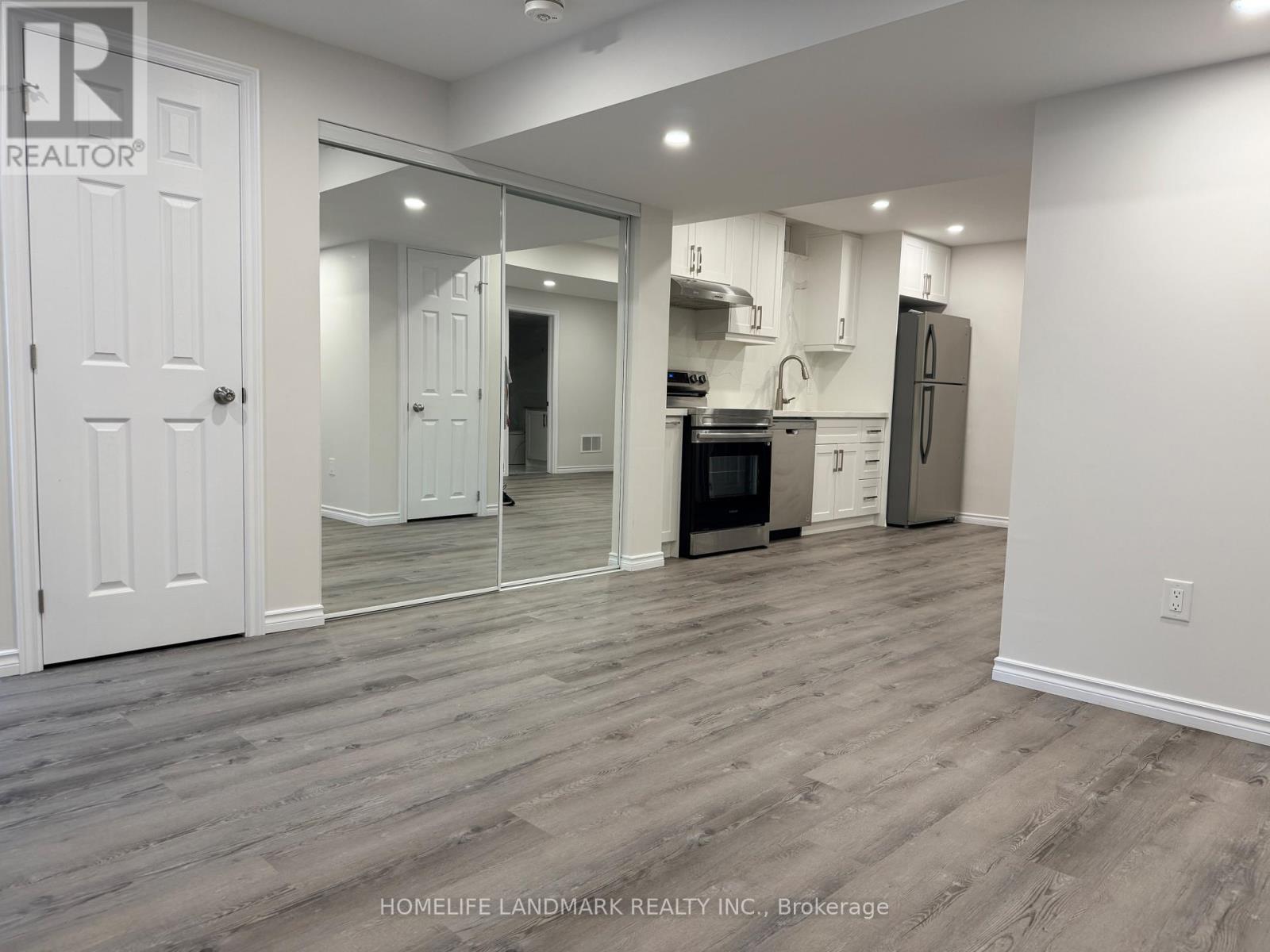 2313 Secreto Drive, Oshawa, Ontario  L1H 7K4 - Photo 5 - E13653416