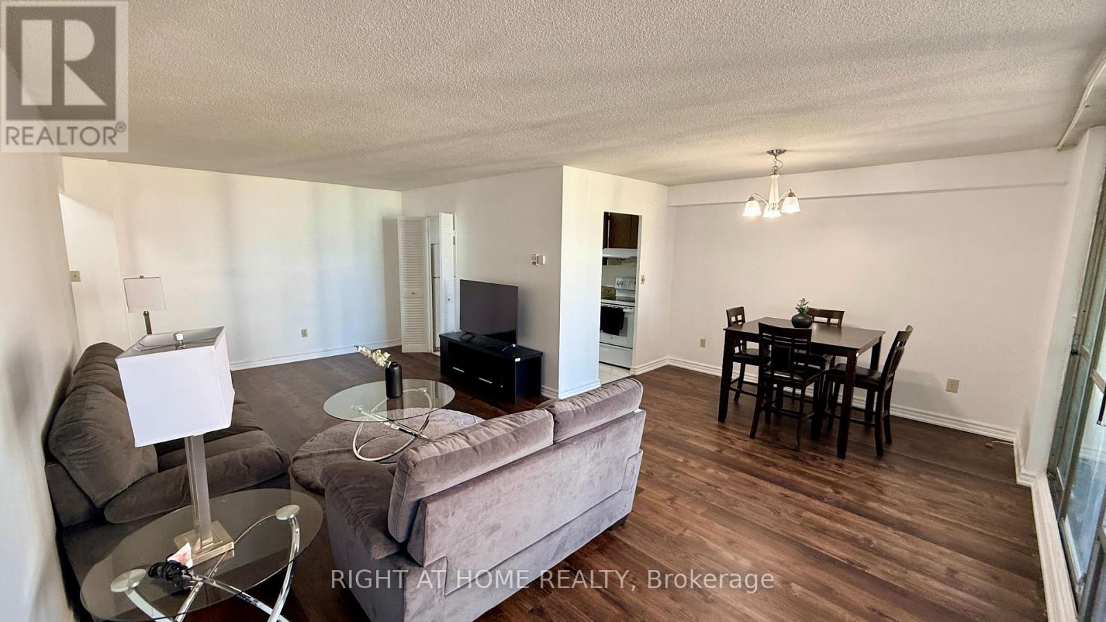 2819 - 1 Massey Square, Toronto, Ontario  M4C 5L4 - Photo 2 - E13653426