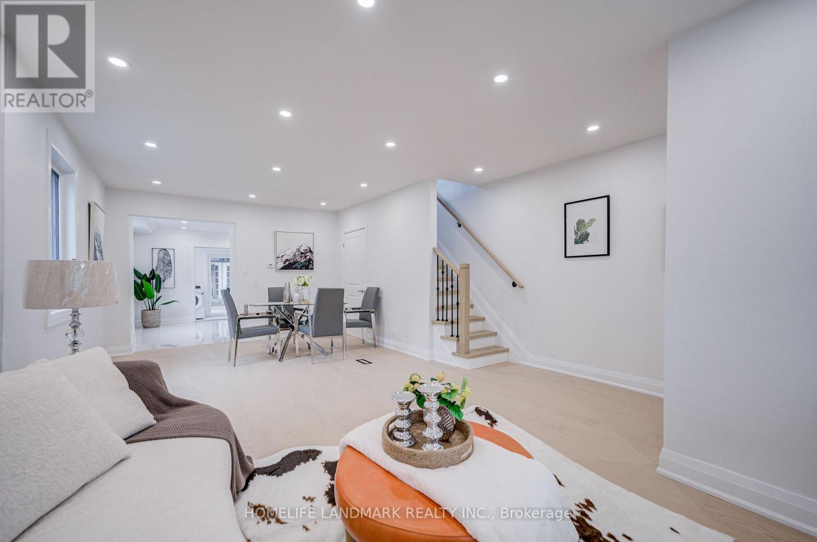430 Pharmacy Avenue, Toronto, Ontario  M1L 3G6 - Photo 6 - E13653430