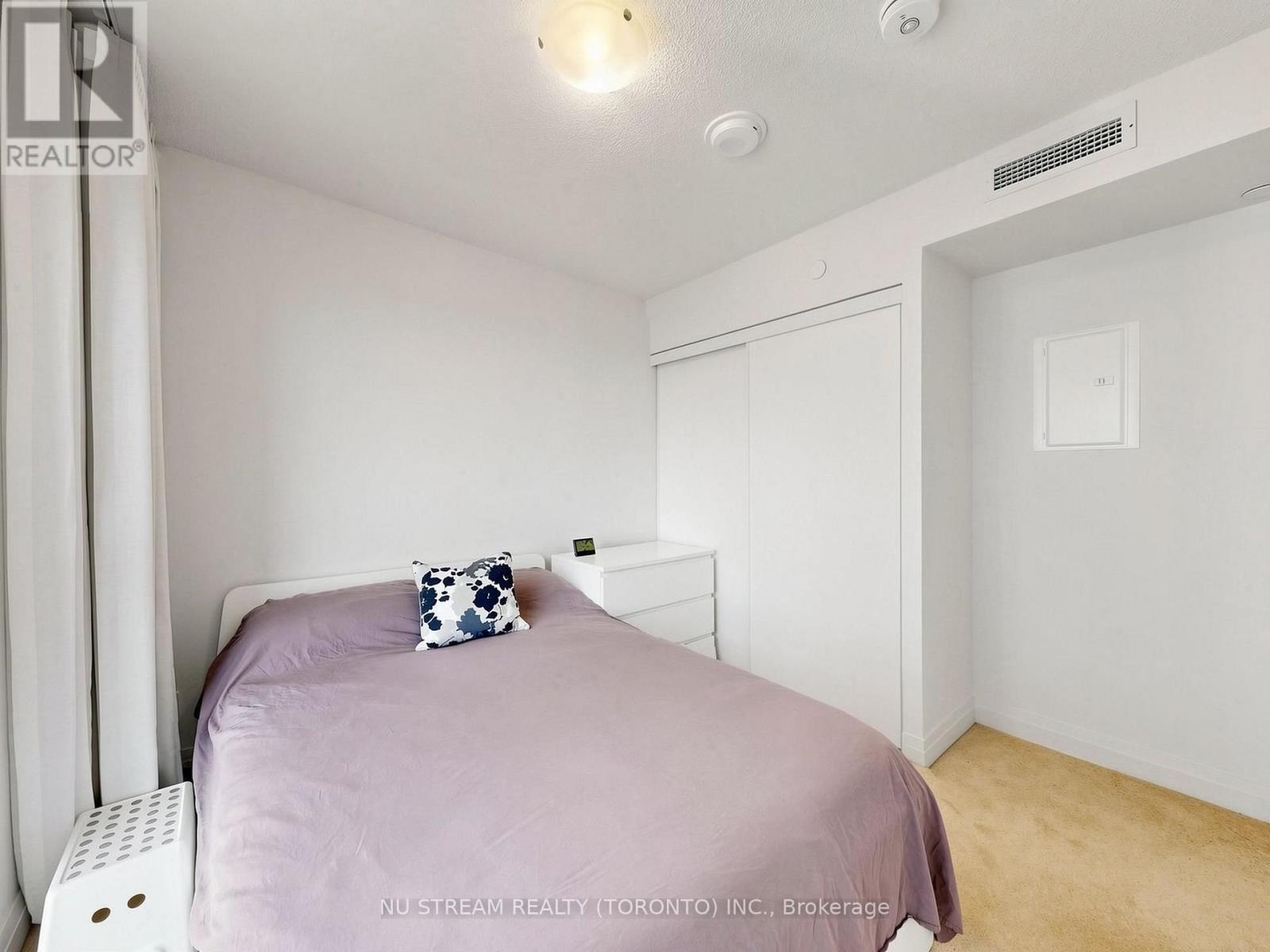 2209 - 20 Meadowglen Place, Toronto, Ontario  M1G 0A9 - Photo 11 - E13653432
