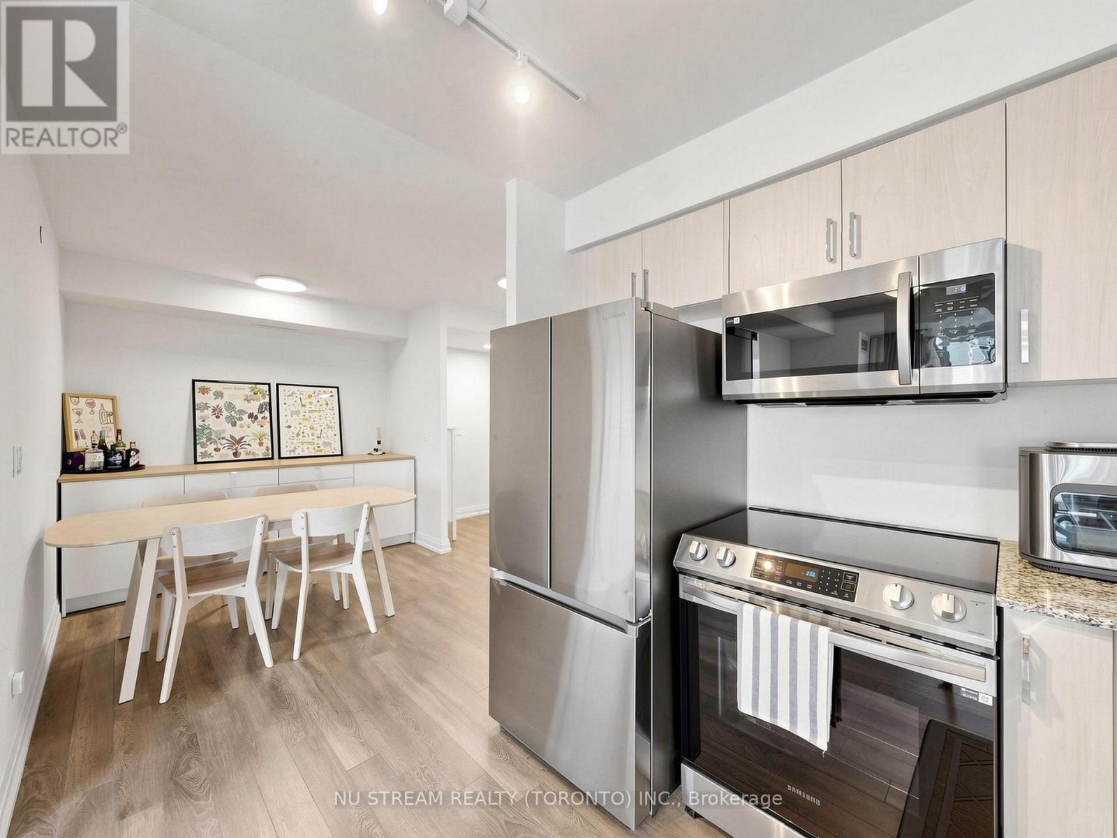 2209 - 20 Meadowglen Place, Toronto, Ontario  M1G 0A9 - Photo 17 - E13653432