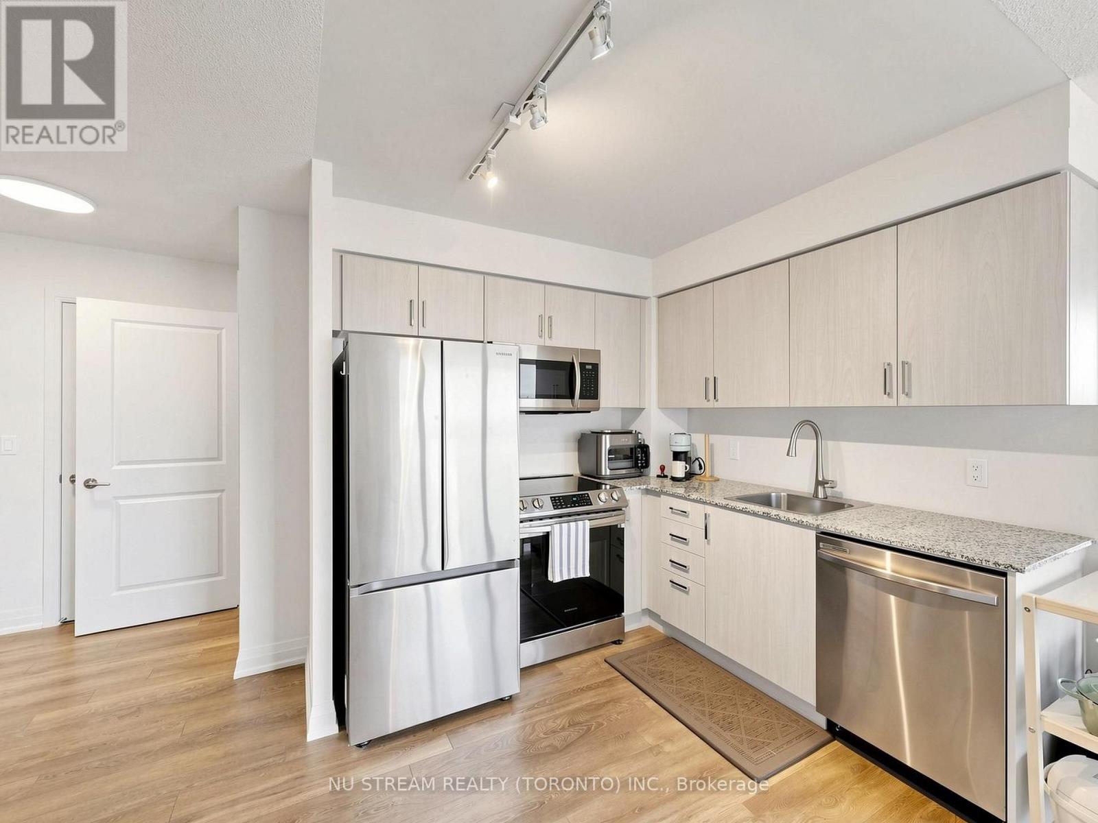 2209 - 20 Meadowglen Place, Toronto, Ontario  M1G 0A9 - Photo 19 - E13653432