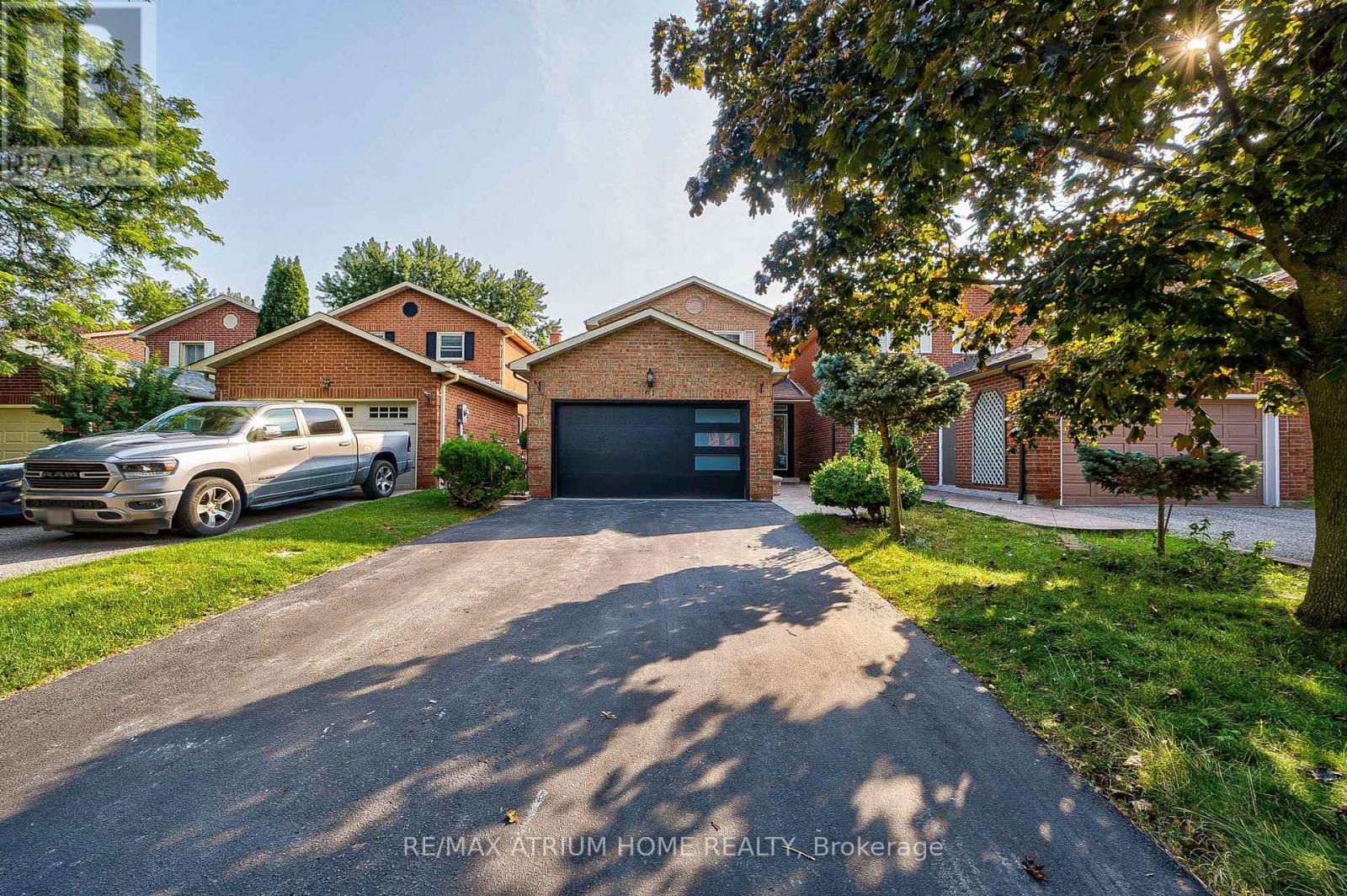 61 TROTHEN CIRCLE, Markham, Ontario
