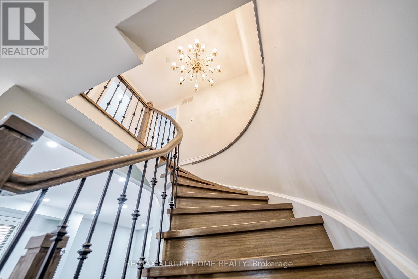 61 Trothen Circle, Markham, Ontario  L3P 4H3 - Photo 18 - N13653446