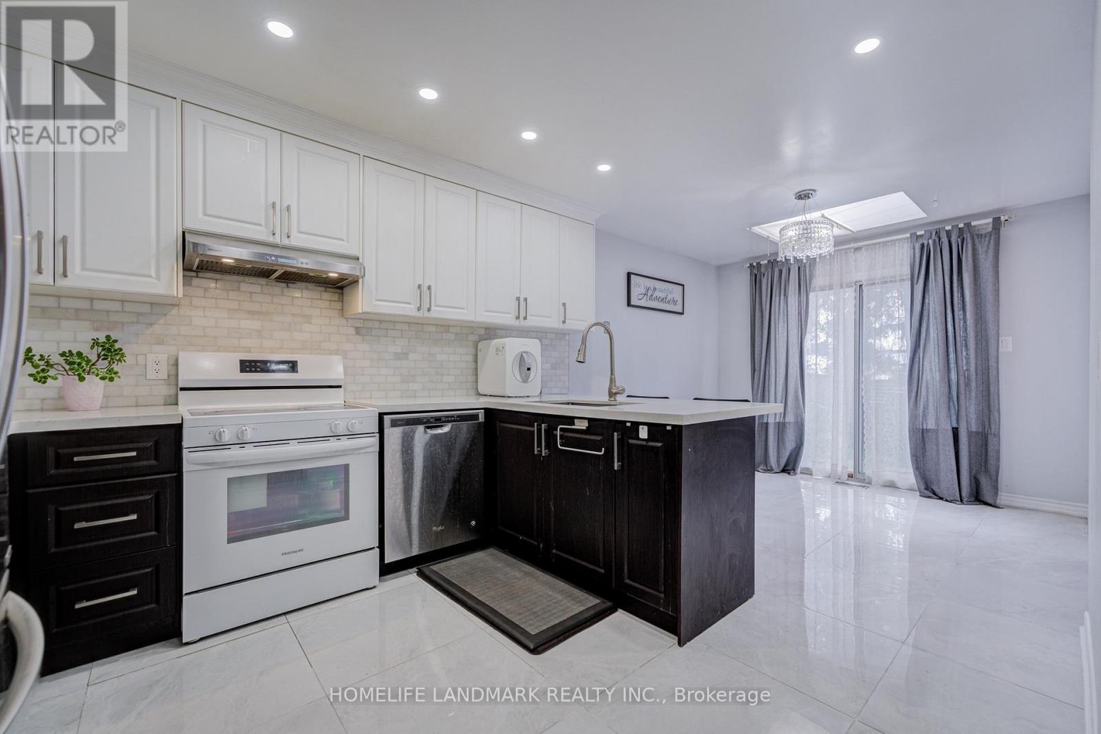 35 Royal Palm Drive, Vaughan, Ontario  L4J 5R4 - Photo 15 - N13653454