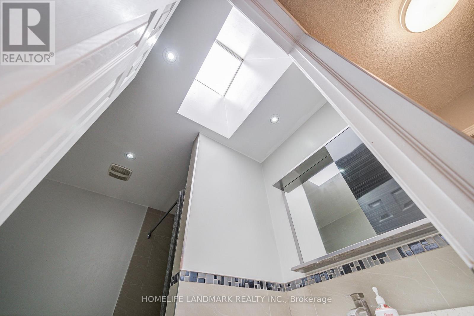 35 Royal Palm Drive, Vaughan, Ontario  L4J 5R4 - Photo 32 - N13653454