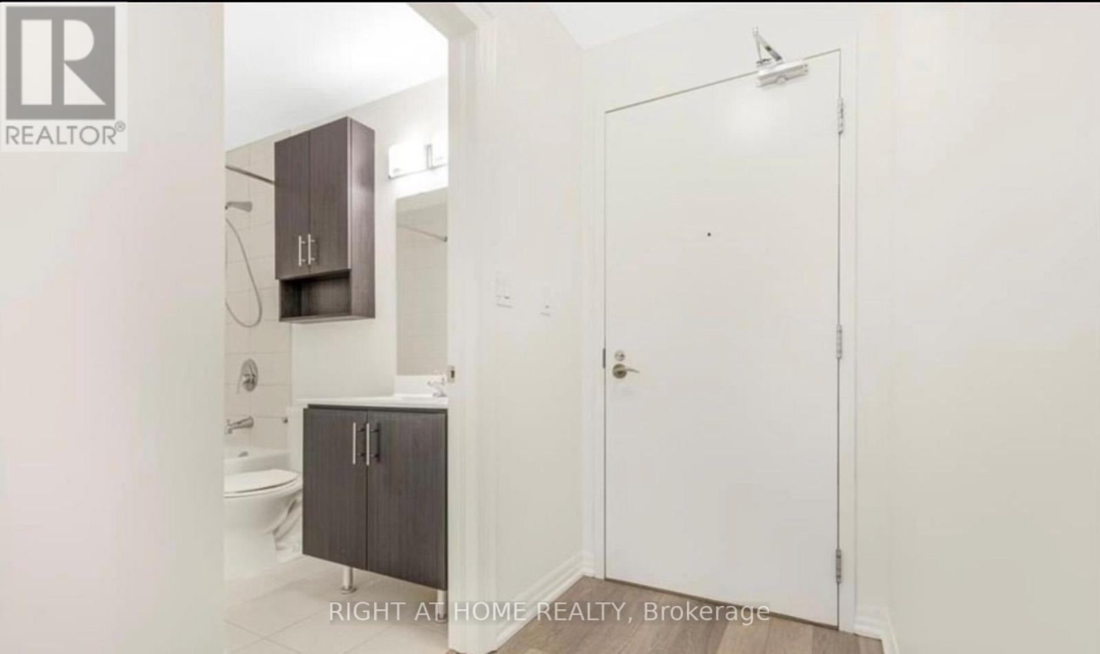 7 - 111 Worsley Street, Barrie, Ontario L4M 5R5 - Photo 8 - S13653406