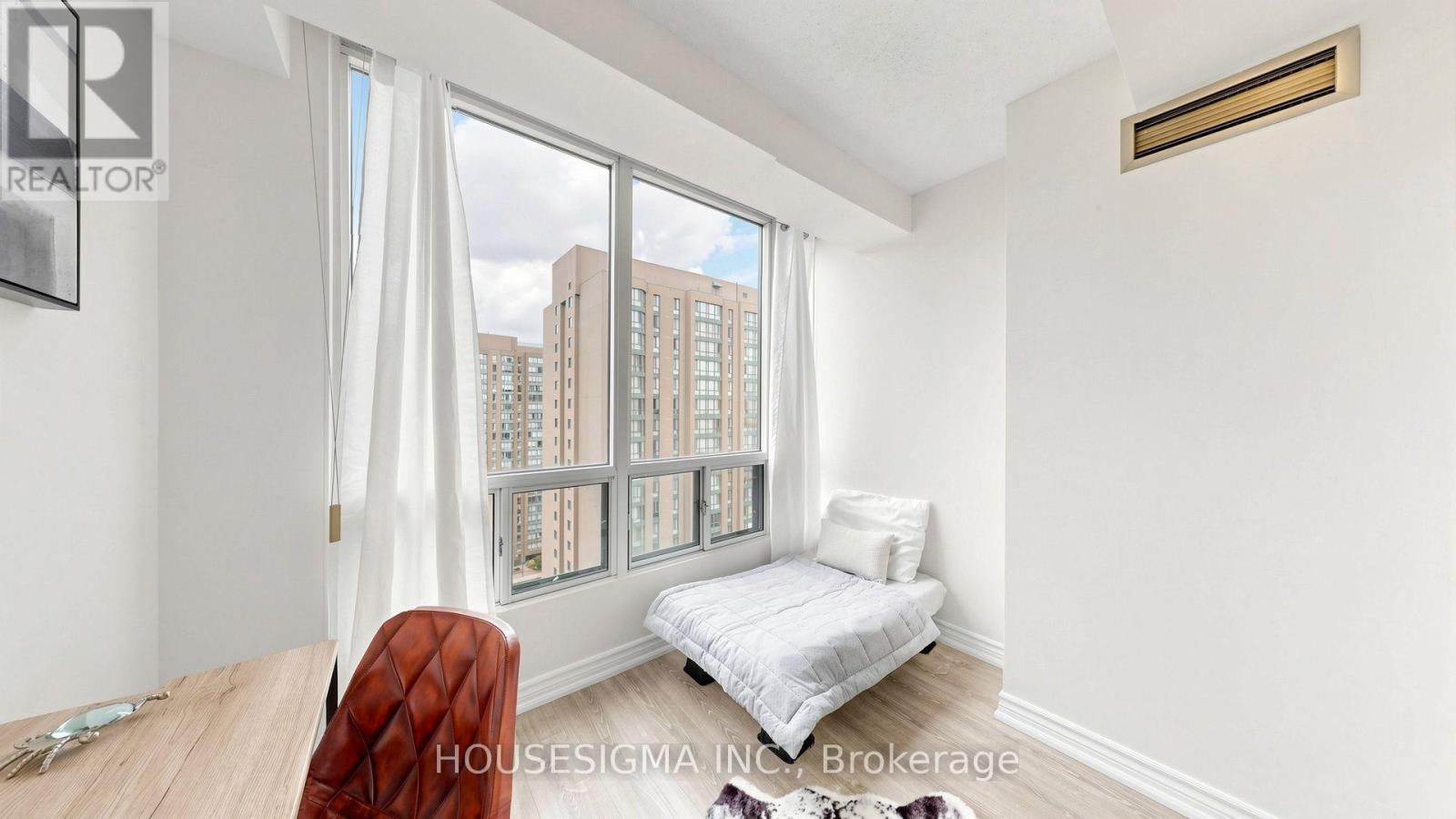 1815 - 155 Hillcrest Avenue, Mississauga, Ontario L5B 3Z2 - Photo 18 - W13653412