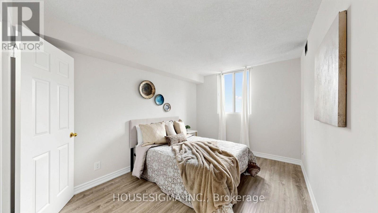 1815 - 155 Hillcrest Avenue, Mississauga, Ontario L5B 3Z2 - Photo 21 - W13653412